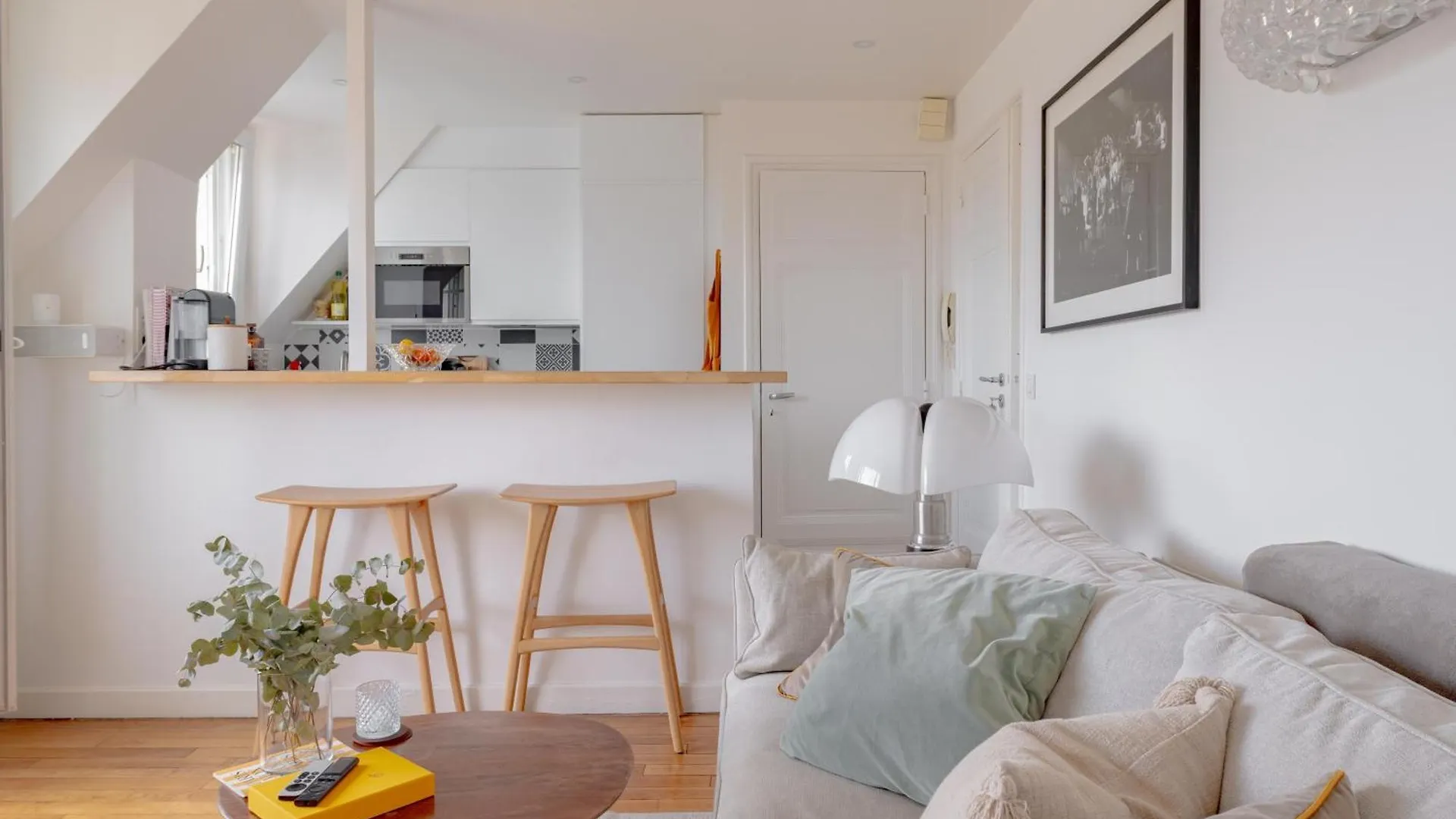 1-Bedroom Gem Eiffel Tower View, Terrace, And Ac Paris
