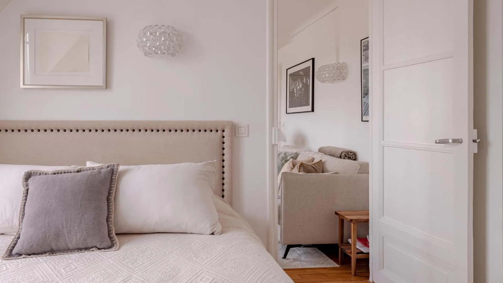 1-Bedroom Gem Eiffel Tower View, Terrace, And Ac Paris France