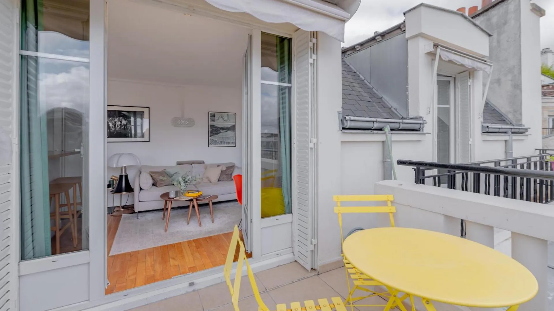 1-Bedroom Gem Eiffel Tower View, Terrace, And Ac Paris 0*,  France